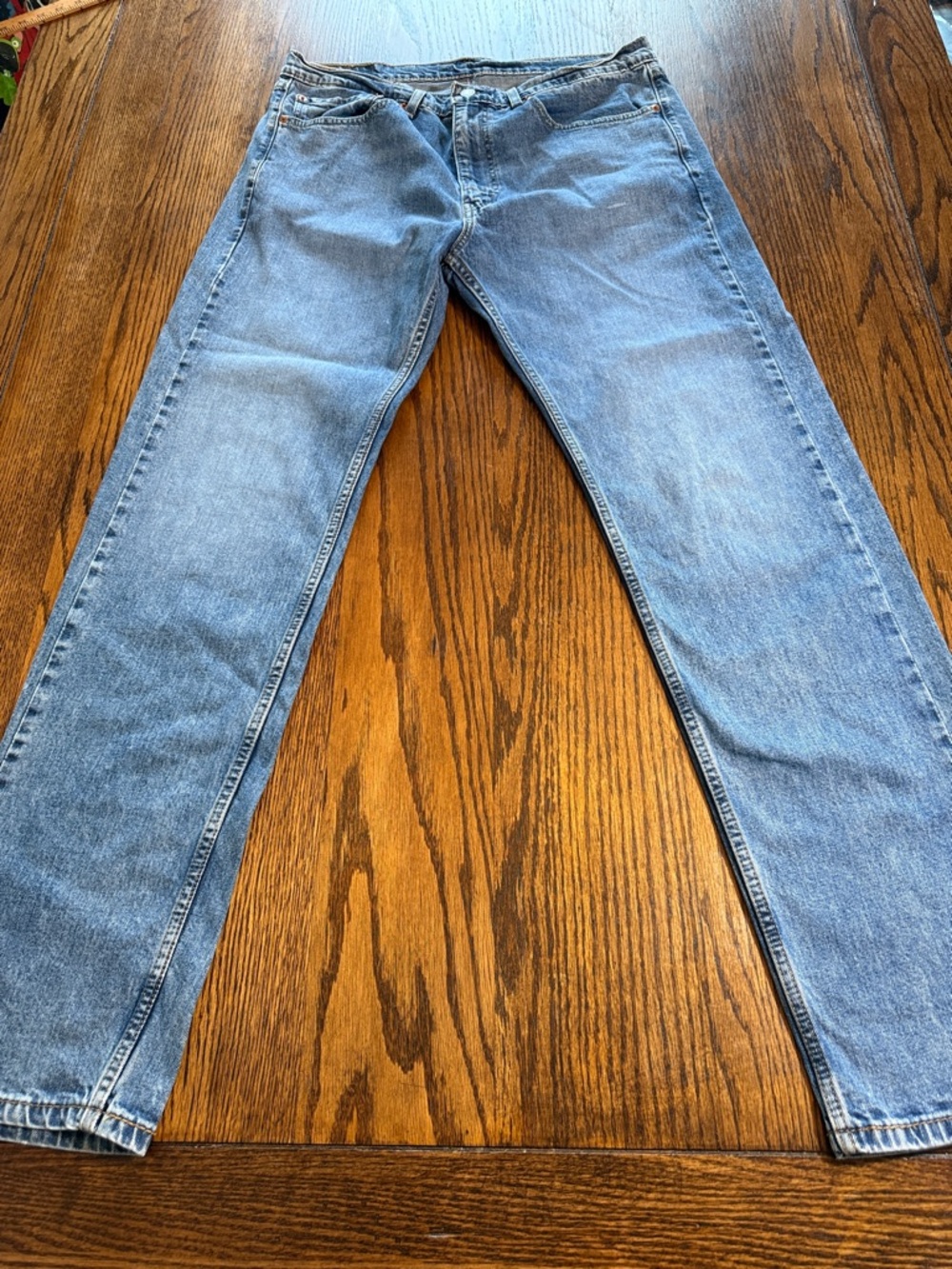 Levi’s 505 Straight Leg Jeans Mens 35x32 Medium Wash Classic Fit Denim
